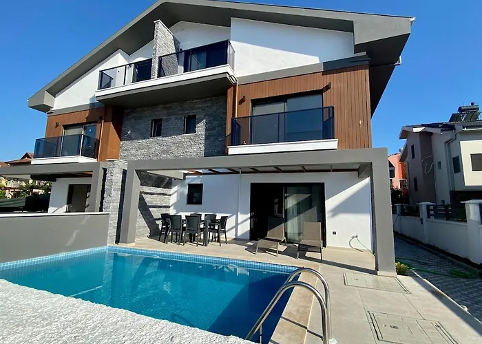 House Of Alice - With Pool Near Calis Дом отдыха